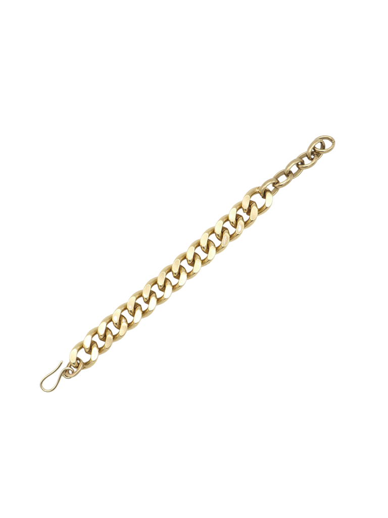 A CHAIN BRACELET