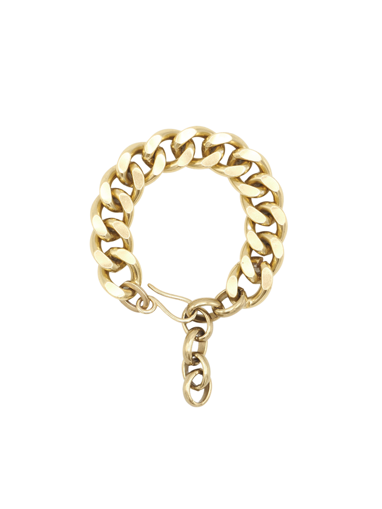 A CHAIN BRACELET