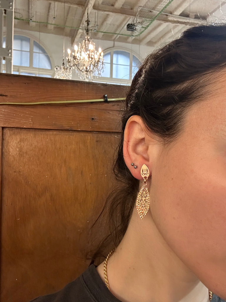 PETAL FILI EARRINGS