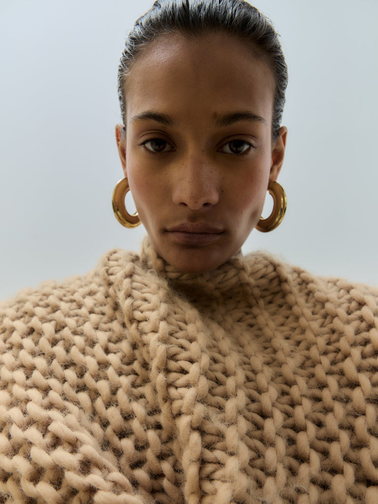 UNA C EARRINGS