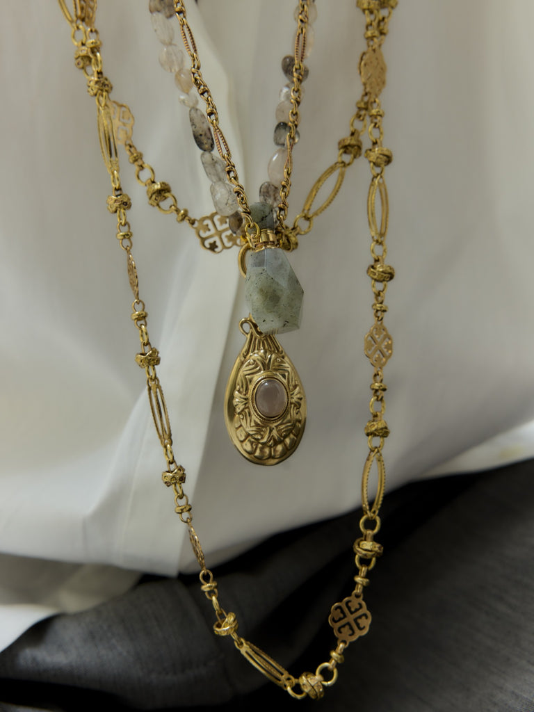 MAGO NECKLACE