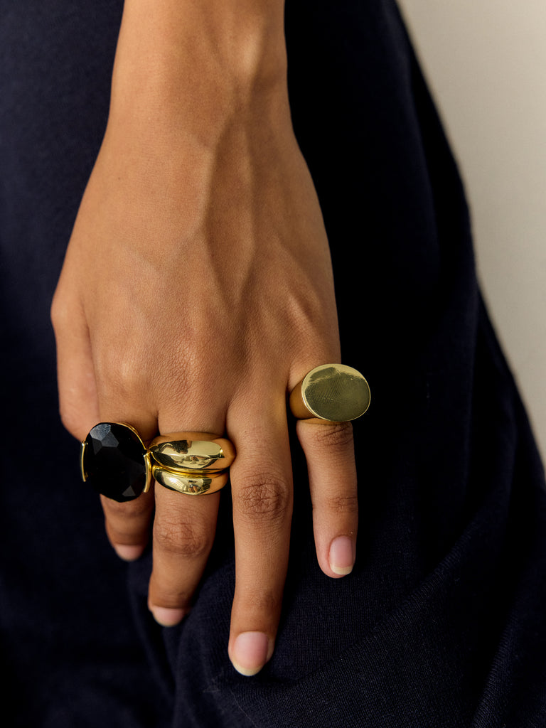 SIGNET PINKY FINGER RING