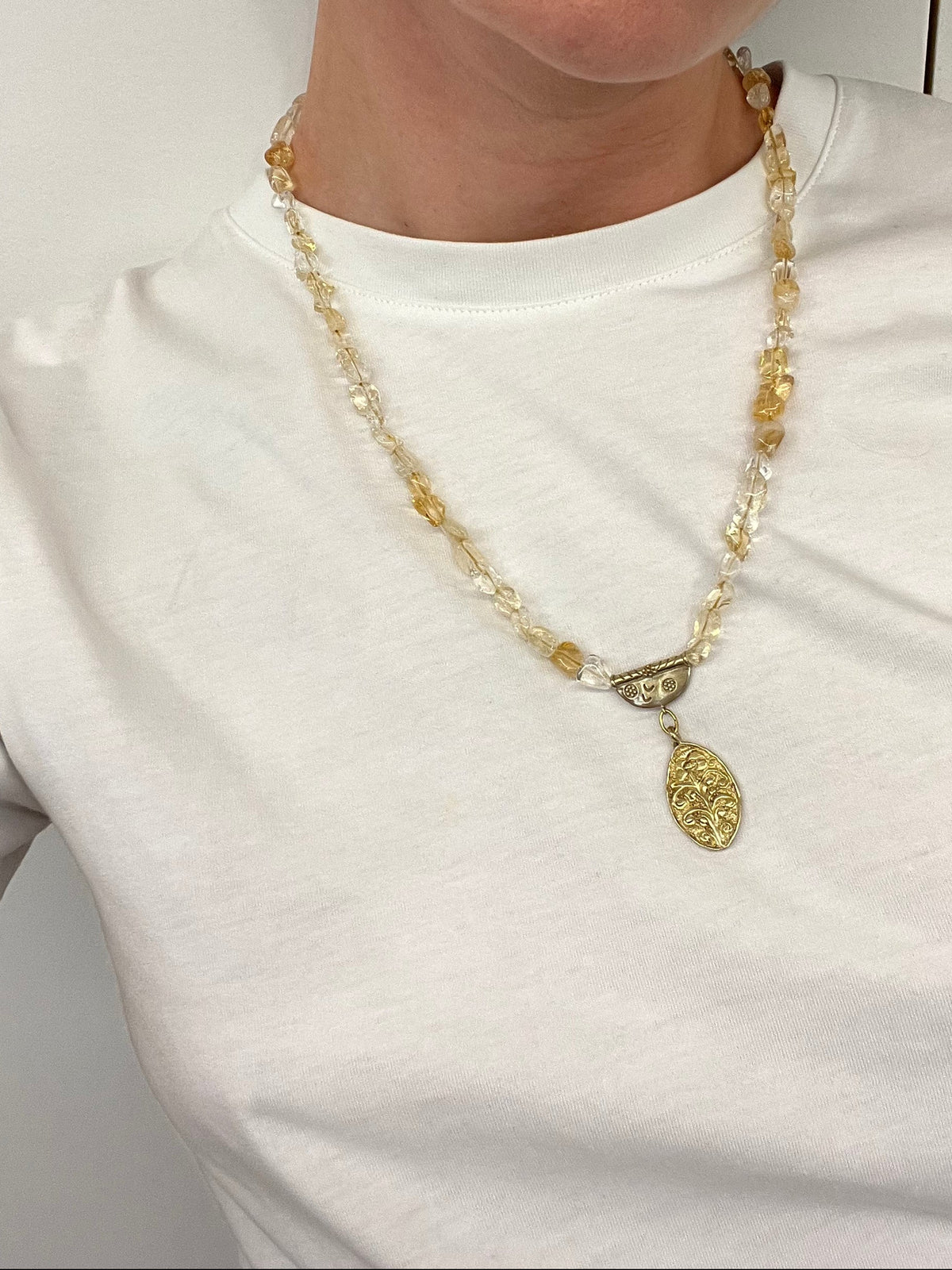 PETITONA NECKLACE