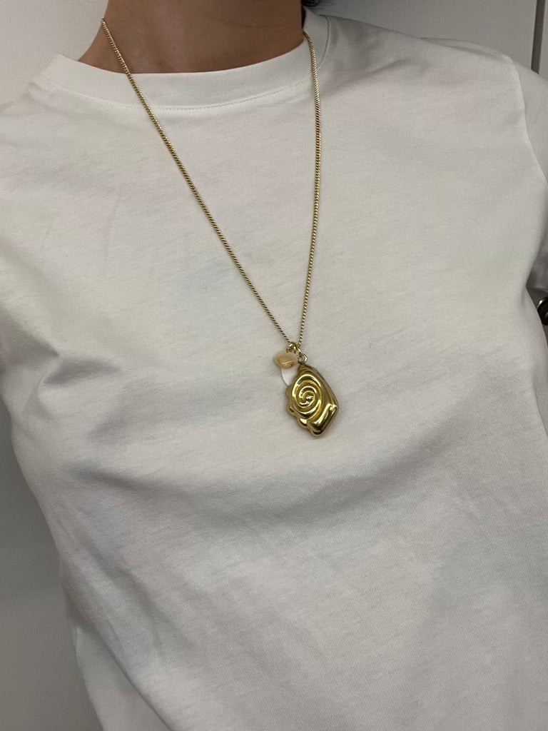 RUNA NECKLACE